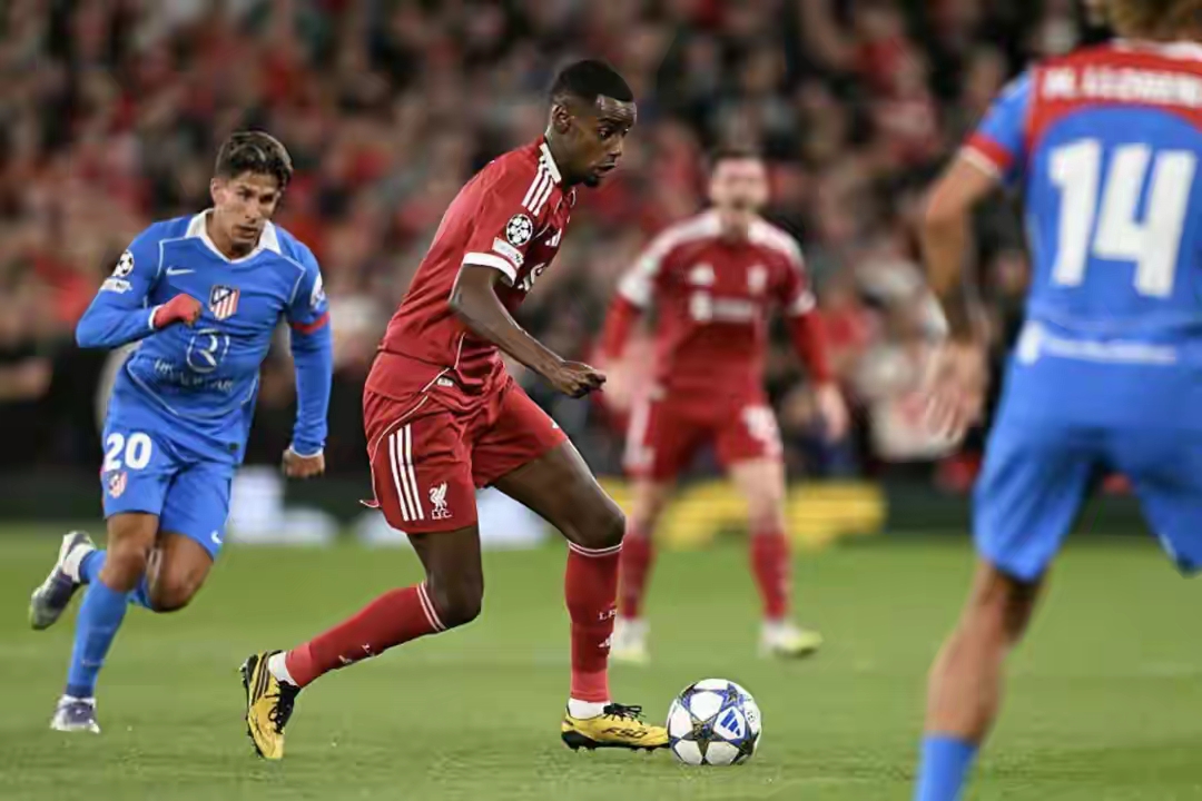 战术大变革后球队实力大增，取得胜利